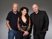 Juan José Campanella, con Eduardo Blanco y Victoria Almeida.&nbsp;