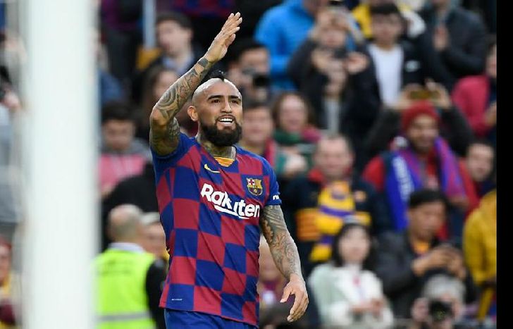 Esta denuncia llega justo en un momento en el que el chileno tiene ofertas para sumarse al Inter de Milán