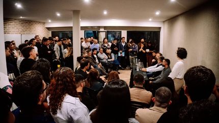 Referentes del ámbito universitario, social y político estuvieron en la apertura.