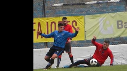 a mano entre tricolores