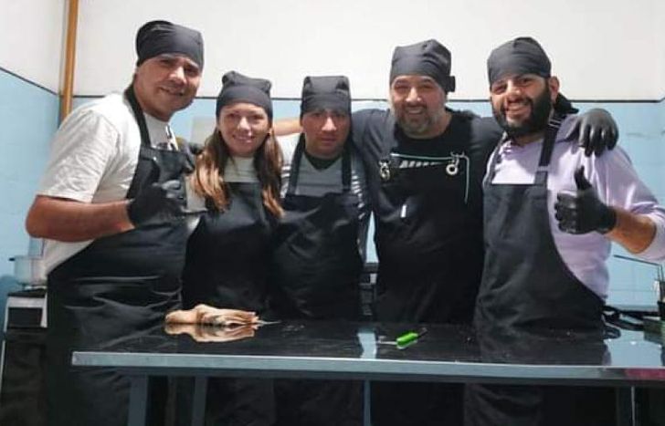 El equipo entero del espacio pertenece a la comunidad sorda.