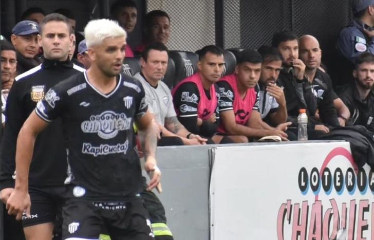 Agustín Bellone llega de Chaco For Ever y suma 50 partidos en la Primera Nacional.