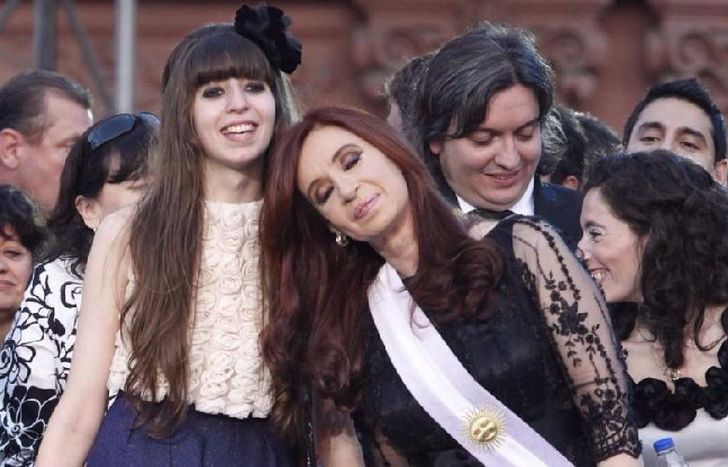 Cristina pidió autorización a los distintos tribunales que tienen a su cargo las causas en su contra.