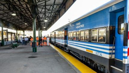 Son 14 servicios diarios para más de 10 mil pasajeros.