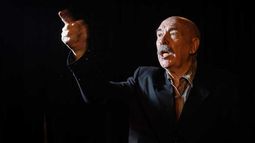 Jorge está a cargo de la dirección y también del papel protagónico de la obra.