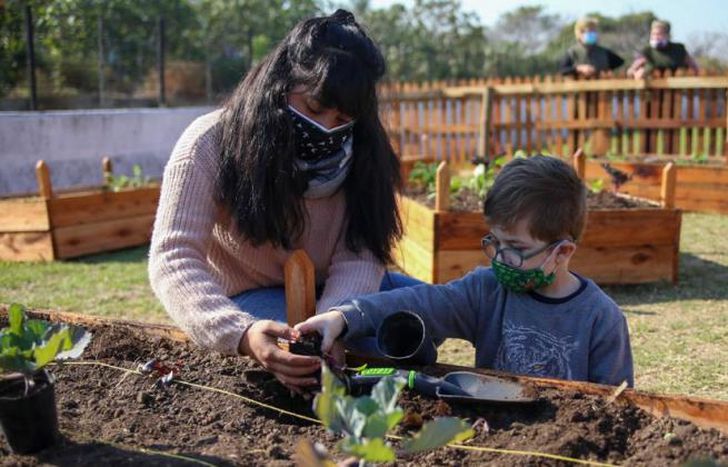 Una nueva huerta para las familias de Lomas.