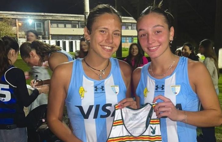 Musari y Di Santo, con la camiseta de Lomas.