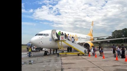 debut fallido de flybondi en el aeropuerto de el palomar