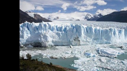 continua el rompimiento del glaciar perito moreno