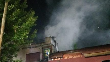 La humareda asustó a los vecinos del barrio.