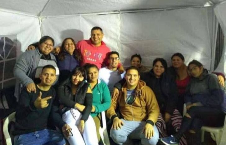 Nació en una familia compuesta por 11 hermanos y es la primera en obtener un título.&nbsp;