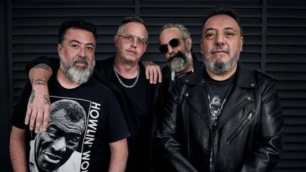 Molotov llega a la Provincia.