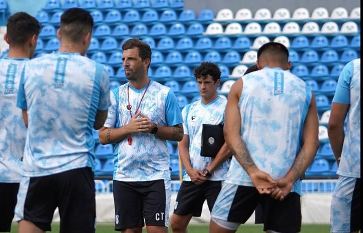 Frontini espera por los refuerzos en Temperley.