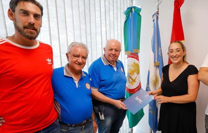 Una jornada de reconocimiento hacia los bomberos.