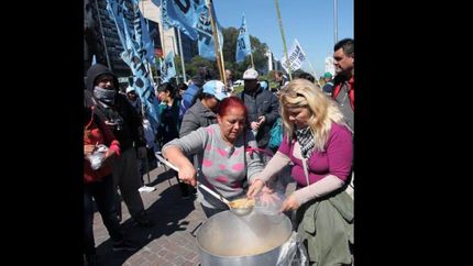 instalaran ollas populares frente al banco central