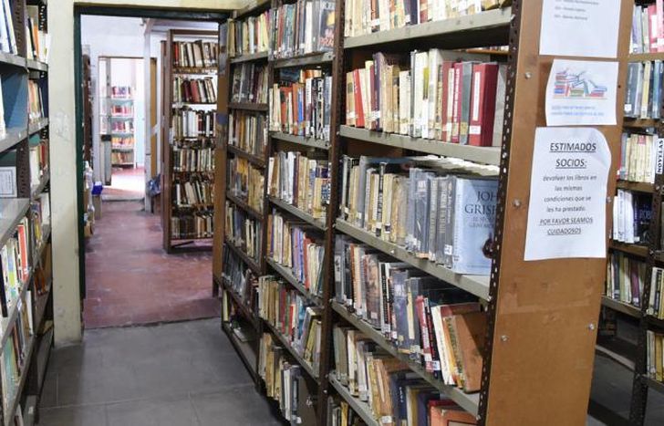 En Avenida Almirante Brown 2163, Lomas.