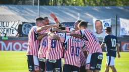 Los Andes sumó 10 de los 12 puntos en juego en abril.