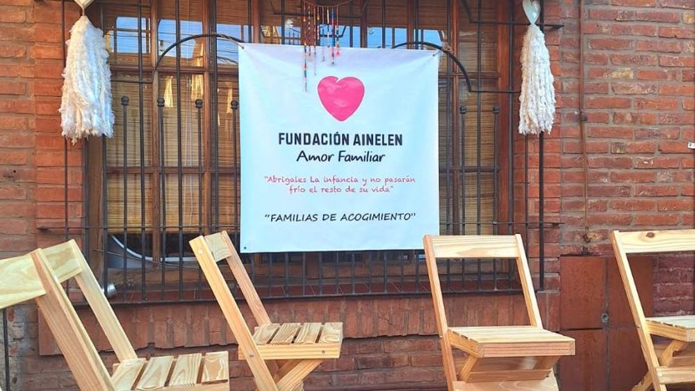 Van a instalar poner los puestos de ropa, zapatos y accesorios en el patio de la sede ubicada en Lomas.