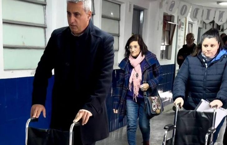 Los integrantes de la fundación visitaron barrios y escuelas de la zona.