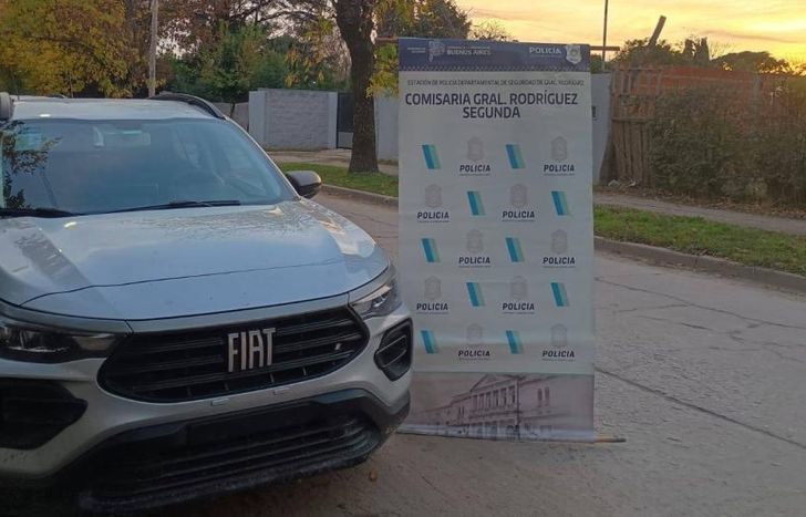 El auto que le habían robado al policía de Lomas.