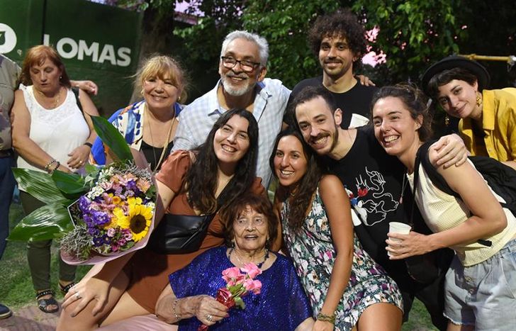 Chiquita cumplió los 100 años rodeada de amor.