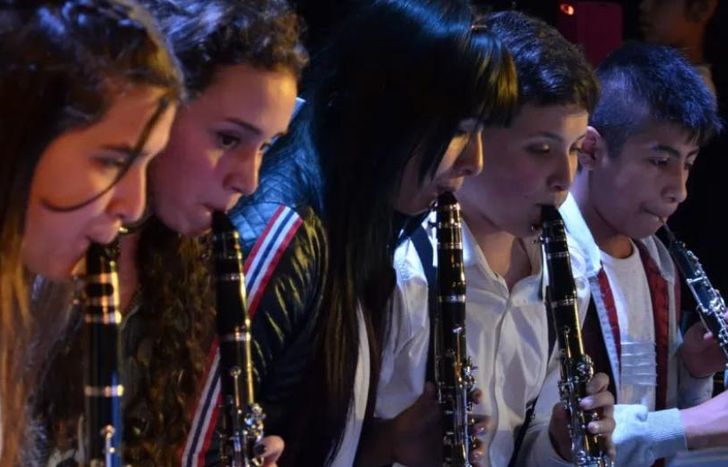 La Orquesta Plato Volador.