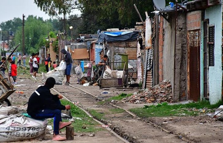 La UCA advierte que la baja de la pobreza es una ficción que no llega al bolsillo.