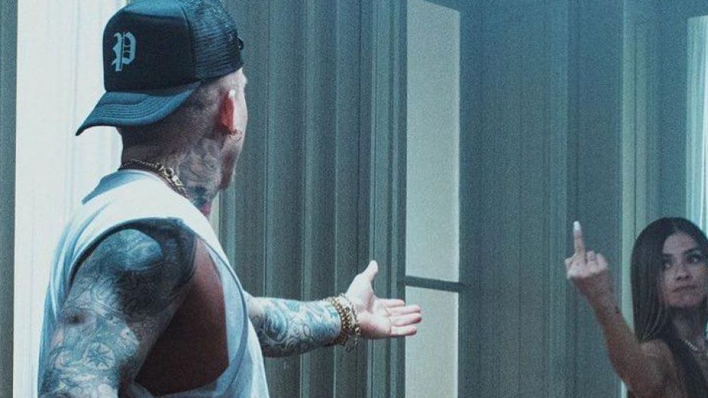 Vestido de Temperley, El Polaco lanzó su clip con la China Suárez
