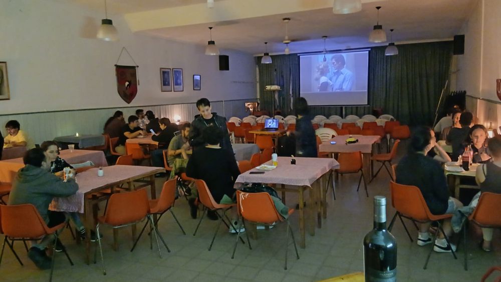 Los viernes son de cine y encuentro en Turdera.