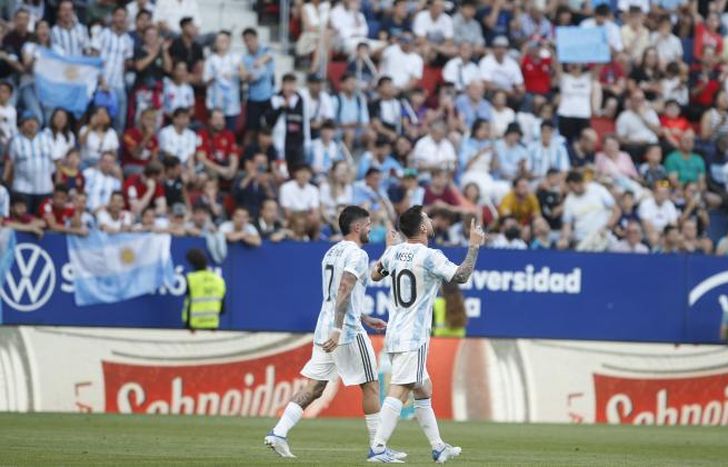 Messi convirtió de penal.