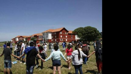 repudio a la instacion de una escuela de gendarmeria en hoteles de chapadmalal