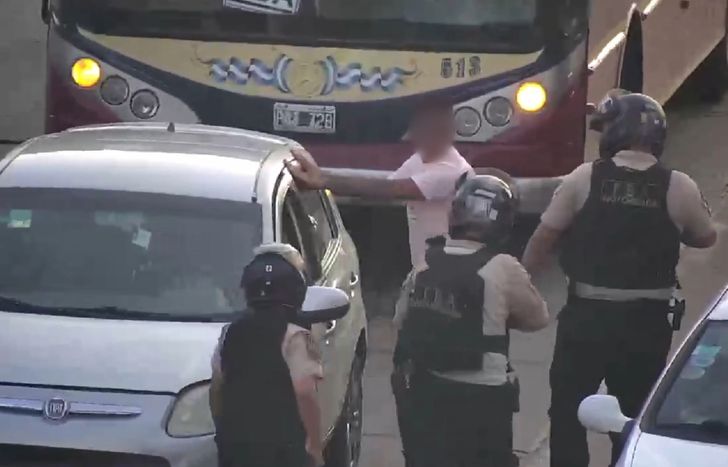 El momento de la detención del prófugo.