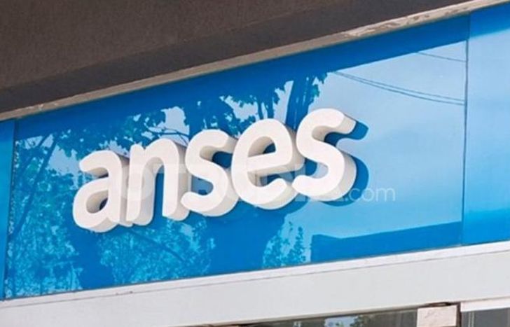 El Gobierno evalúa pagar el cuarto IFE antes de fin de año.