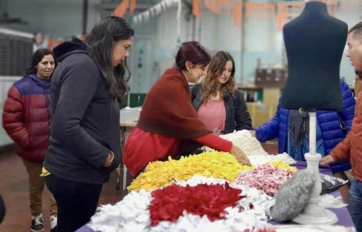 Gracias a la ayuda solidaria consolidan el proyecto textil.