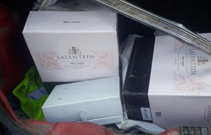 Secuestraron la camioneta con mercadería.