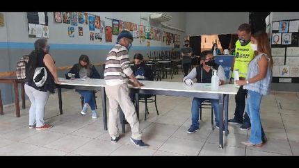 entregaron 200 bolsones de comida a artistas de lomas que sufren el parate de la actividad por la pandemia