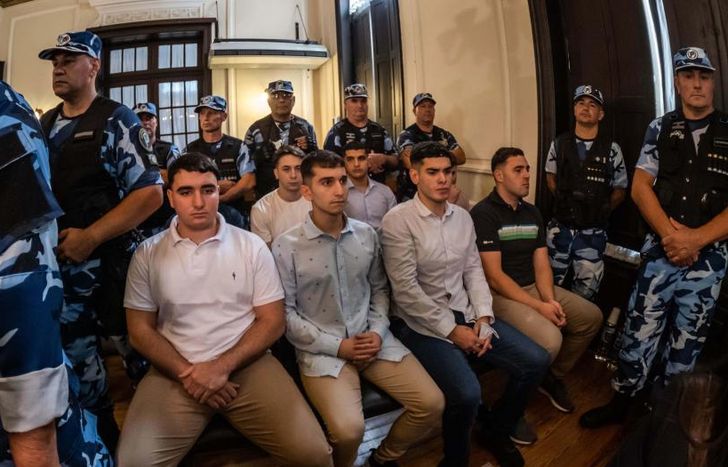Los rugbiers, antes de escuchar el veredicto.