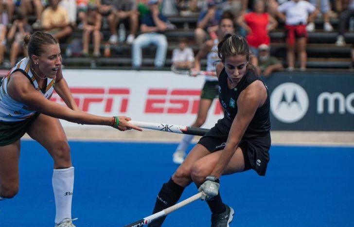 Emma Knobl, frustrada por el empate.