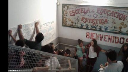 es un espacio gratuito que fomenta la educación artística.