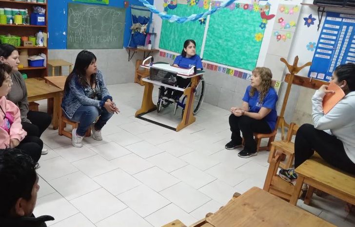 Estefanía Romero y Favia Lorenzo llevan adelante las actividades.