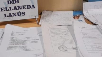 Elementos incautados a la mujer detenida en Lomas.