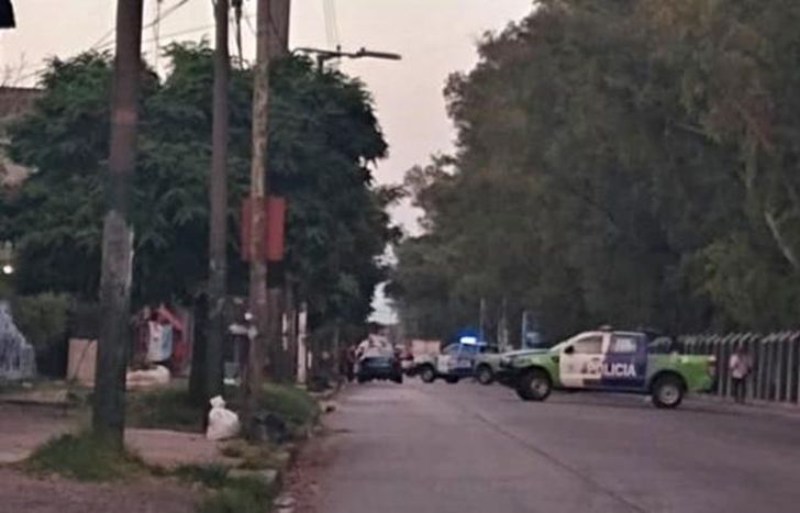 La Policía trabajando en el lugar esta mañana.