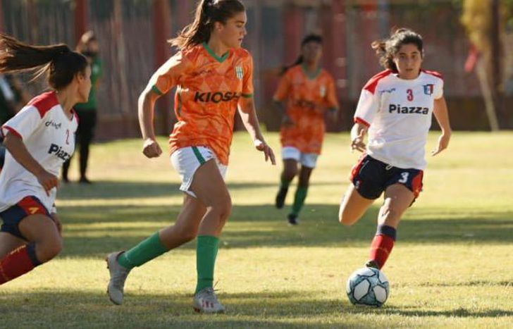 Banfield necesita ganar para poder soñar con el ascenso.