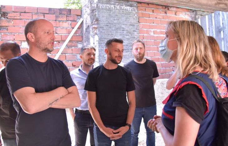 Insaurralde supervisó las obras en Temperley.