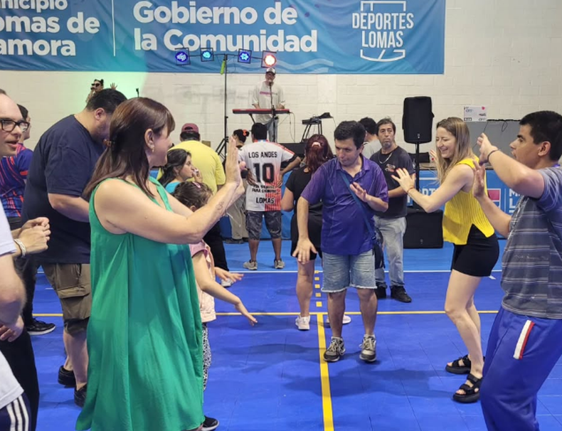 Hubo actividades para todos los vecinos, con la presencia de la jefa de Gabinete del Municipio, Sol Tischik.