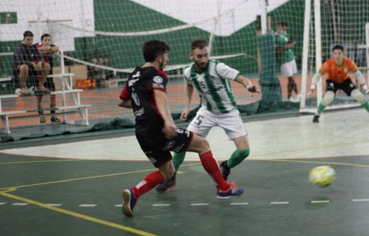 Lico frente a Newells, en la única victoria en el torneo.