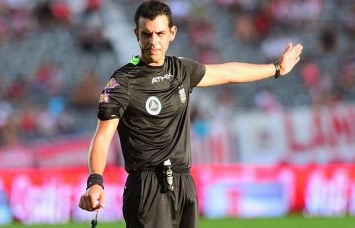Leandro Rey Hilfer dirigió a Lanús en las dos últimas eliminaciones.