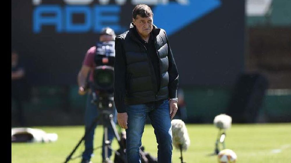 Banfield trata de convencer a Falcioni