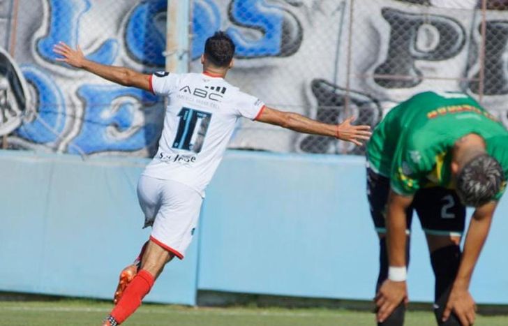 Con un doblete de Patricio Vidal, Brown de Adrogué derrotó sin problemas a Aldosivi.