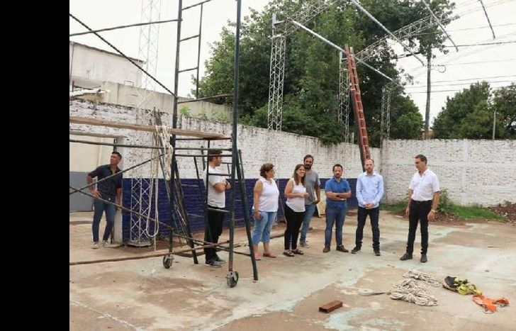 El tinglado en el patio de la Primaria Nº26 será clave para el desarrollo de diversas propuestas y actos escolares.